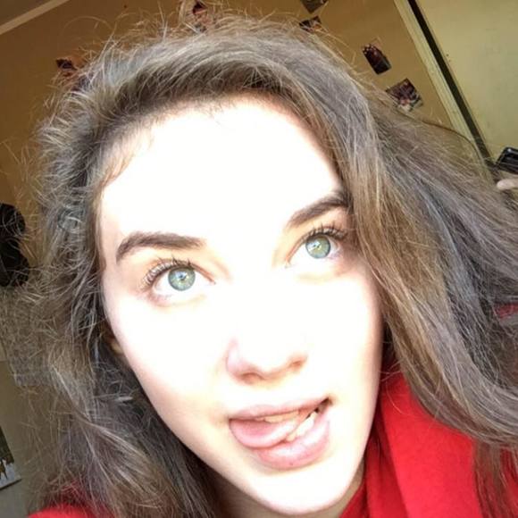 Meet your Posher, Erin - Picture 1 of 1